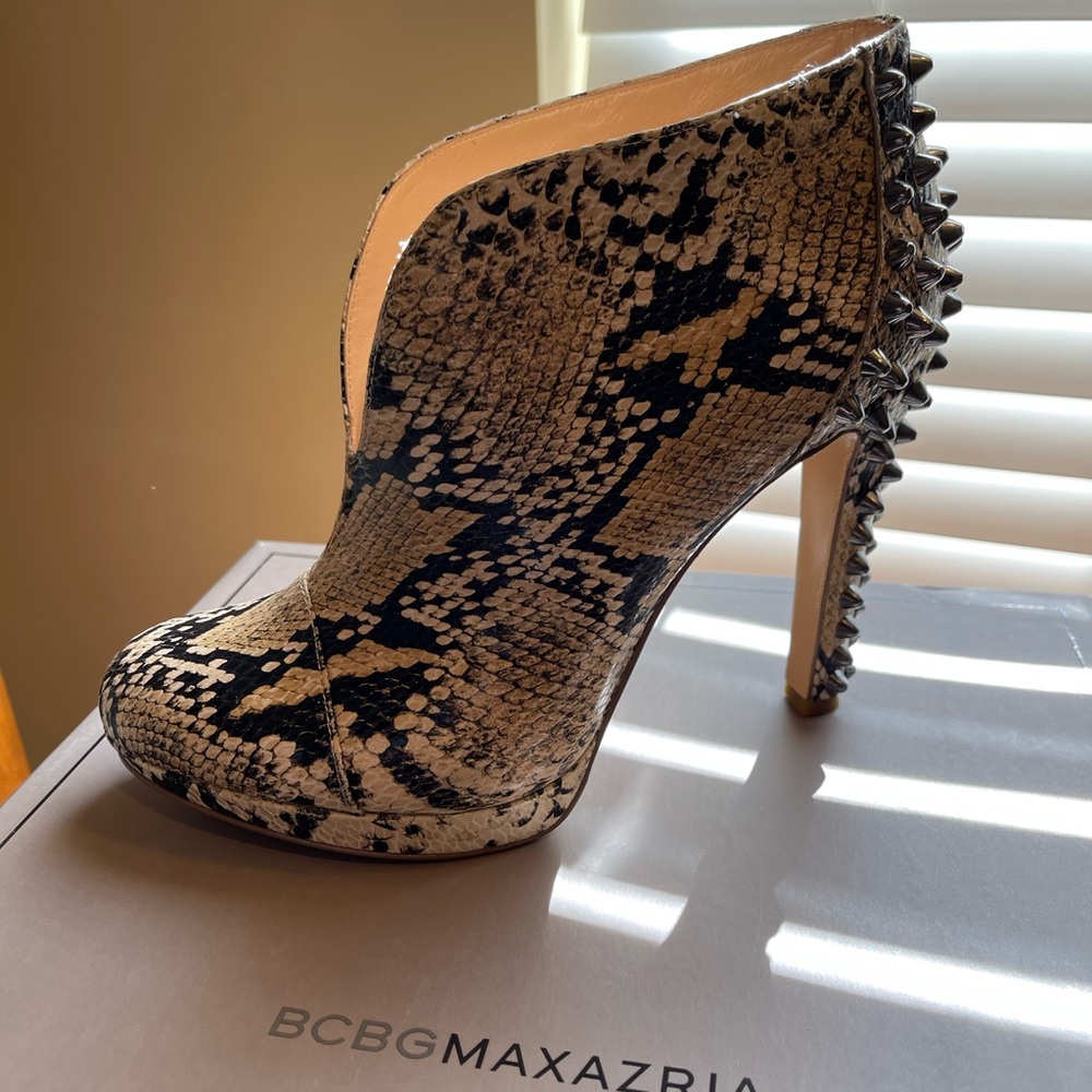 BCBG Maxazria
